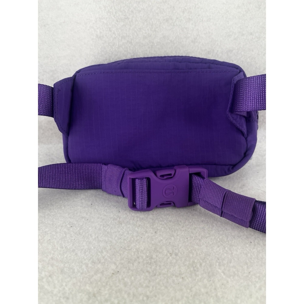 Lululemon 1L Everywhere Belt Bag, Dark Purple- Fanny Pack- Vacation-crossbody - Picture 2 of 5